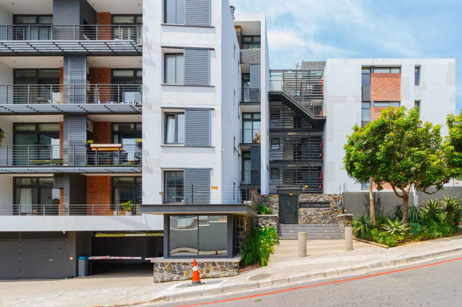 3 Bedroom Property for Sale in Green Point Western Cape
